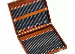 Комплект 48 цвята професионални цветни моливи в дървена кутия Derwent Procolour
