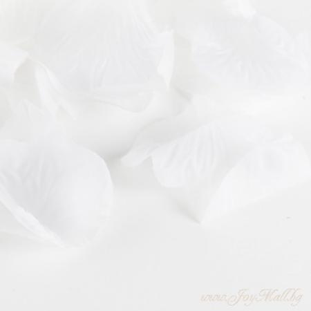 ЗА ГРАДИНАТА И ЦВЕТЯТА  Бели розови листа (изкуствени)
