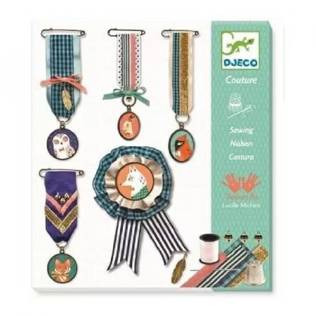 Изчерпани продукти  Детски комплект за шиене Djeco - Медали