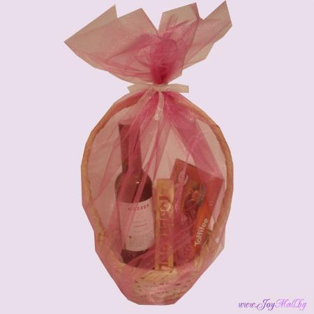 Изчерпани продукти  Сладка кошничка в розово